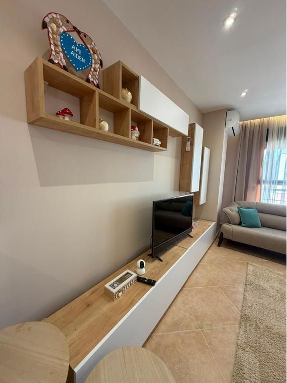 SHITET APARTAMENT 1+1 NE VIJEN E PARE ME DETIN !
