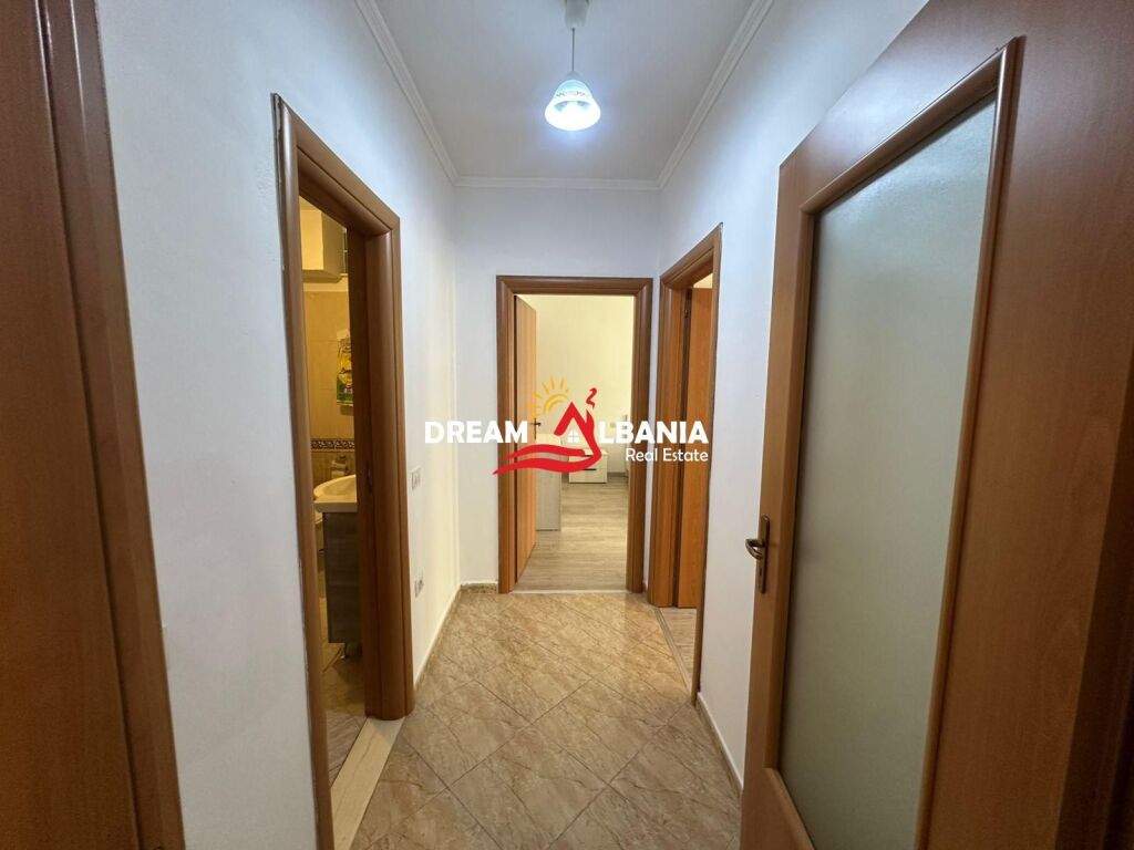 Affitto, ID 4221332, Appartamento 2 + 1, Via di Kavajes, Tirana