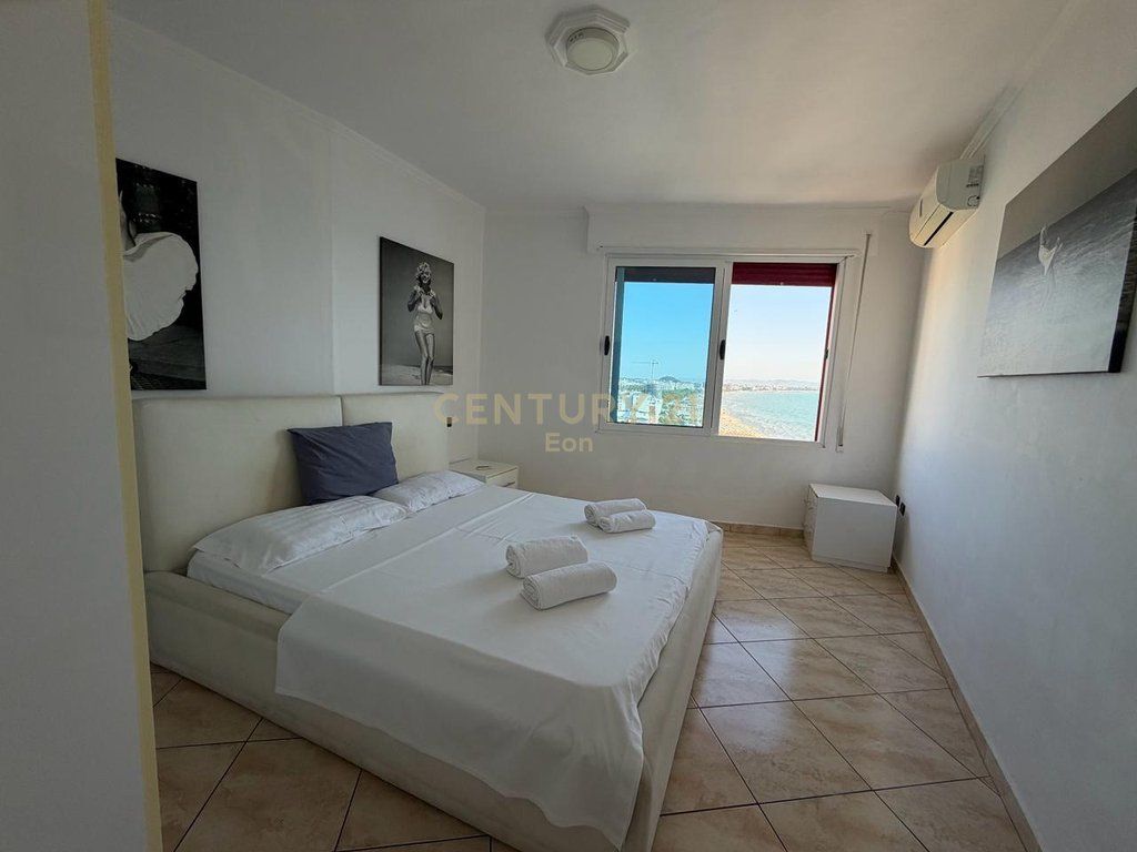 VENDESI SUPER APPARTAMENTO 1+1 IN PRIMA FILA CON VISTA MARE ALLO SCOGLIO DI KAVAJA, DURRES !