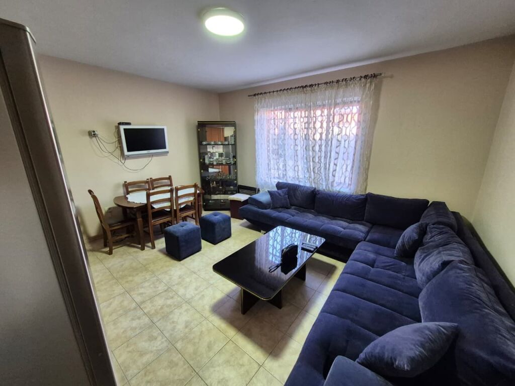 Jepet me qira apartament 1+1, ne Laprake , tek Blloku Gintash , perballe shkolles Aleks Buda.