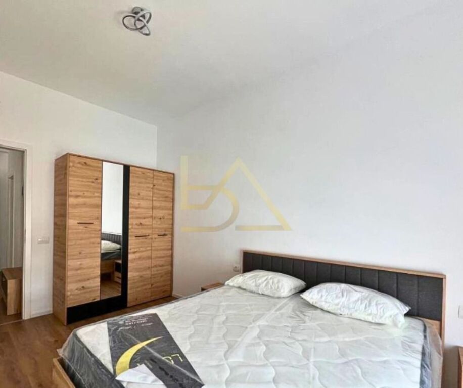 Shitet apartament 1+1 tek Rezidenca Kaimi , Rruga Ali Demi !! i mobiluar !!1