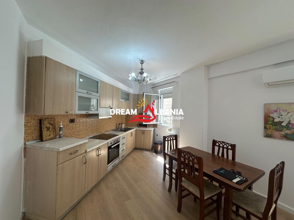 Ufficio in affitto in via Lidhja e Prizrenit a Garda, Tirana (ID 42215485)