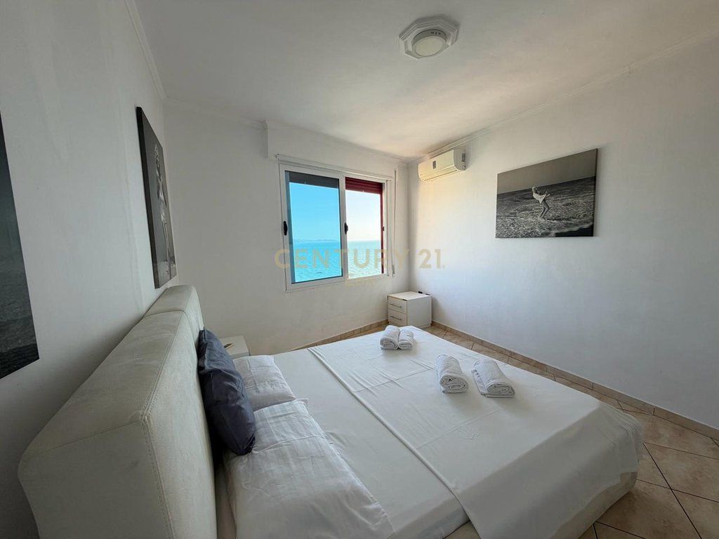 VENDESI SUPER APPARTAMENTO 1+1 IN PRIMA FILA CON VISTA MARE ALLO SCOGLIO DI KAVAJA, DURRES !