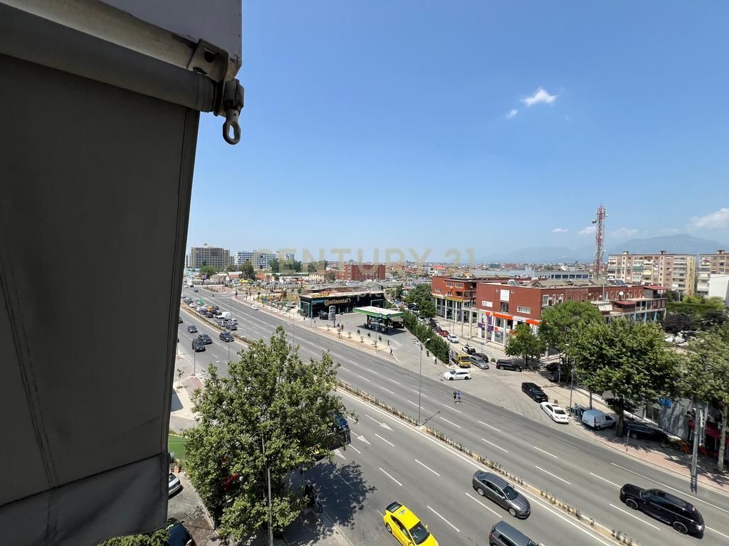 Apartament i investuar 2+1 me qera në Laprakë, Tiranë