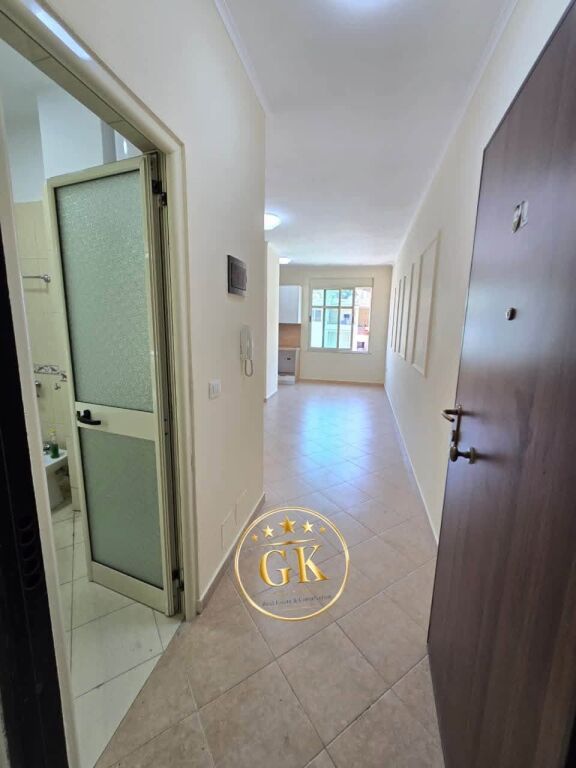 🏡 VENDESI 1+1+Balcone 📍Shkembi Kavajes, Vicino all'hotel Leonardo 📲