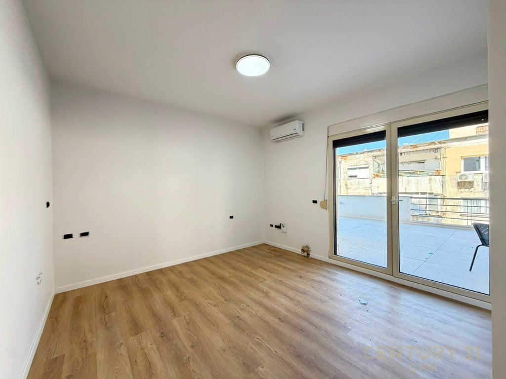OFFICE FOR RENT AT DINAMO STADIUM!