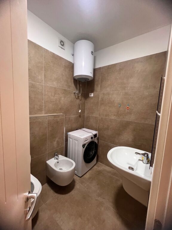 Oasis residenc , Jepet 1+1+parking per qera