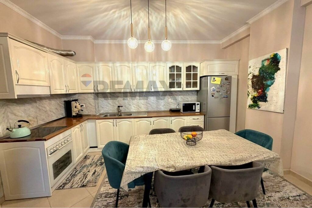 Shitet Apartament 2+1 te Ardeno, afër QTU