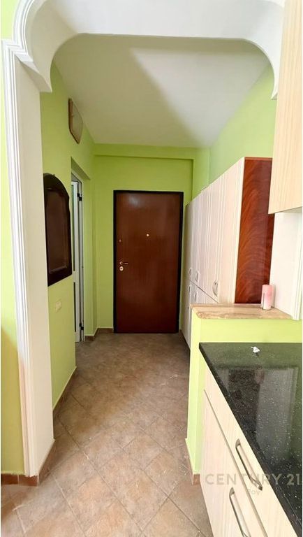 PËR SHITJE APARTAMENT 1+1, LINJA E DYTË ME PAMJE NGA DETI, PLAZHI ILIRIA!