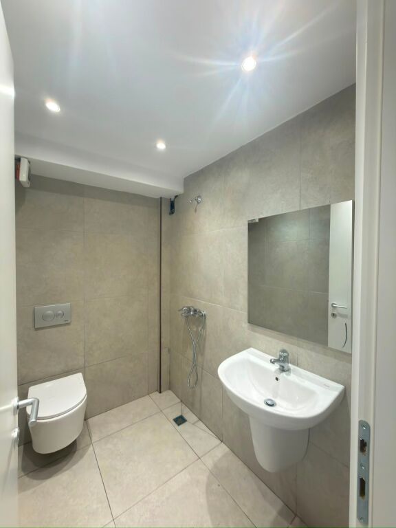 Appartamento duplex in affitto a Golden Park