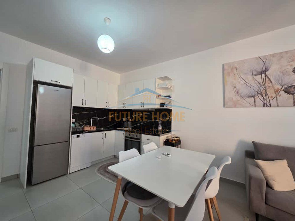 Qera,Apartament 2+1+post parkimi tek Kompleksi ASL!