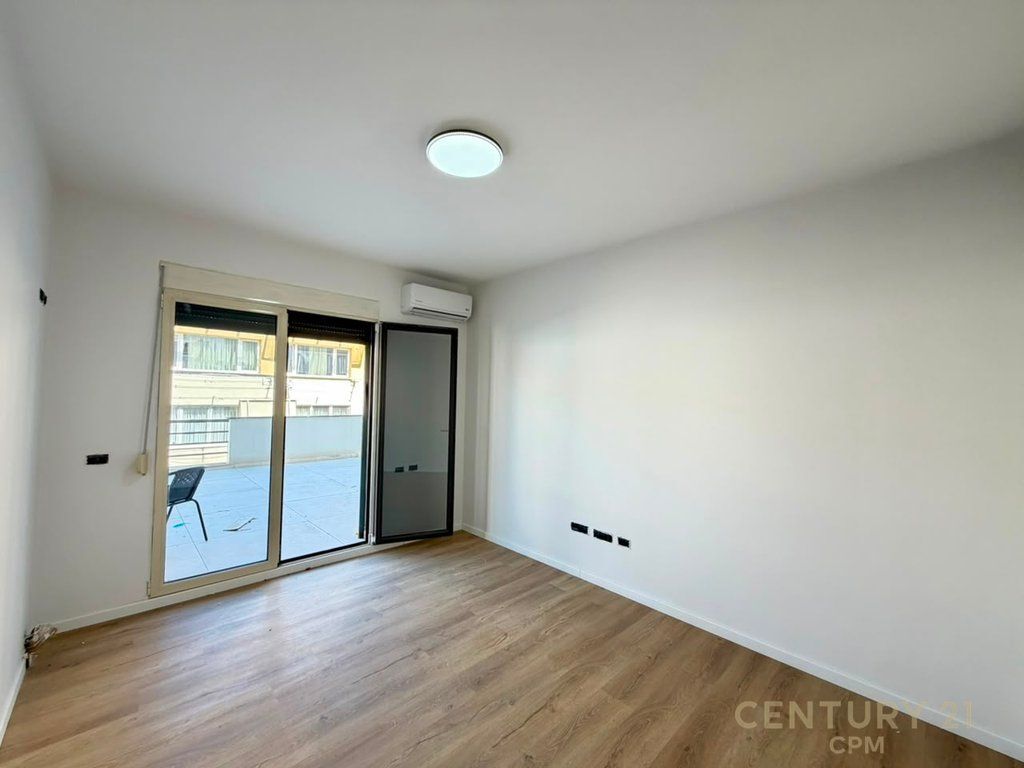 OFFICE FOR RENT AT DINAMO STADIUM!