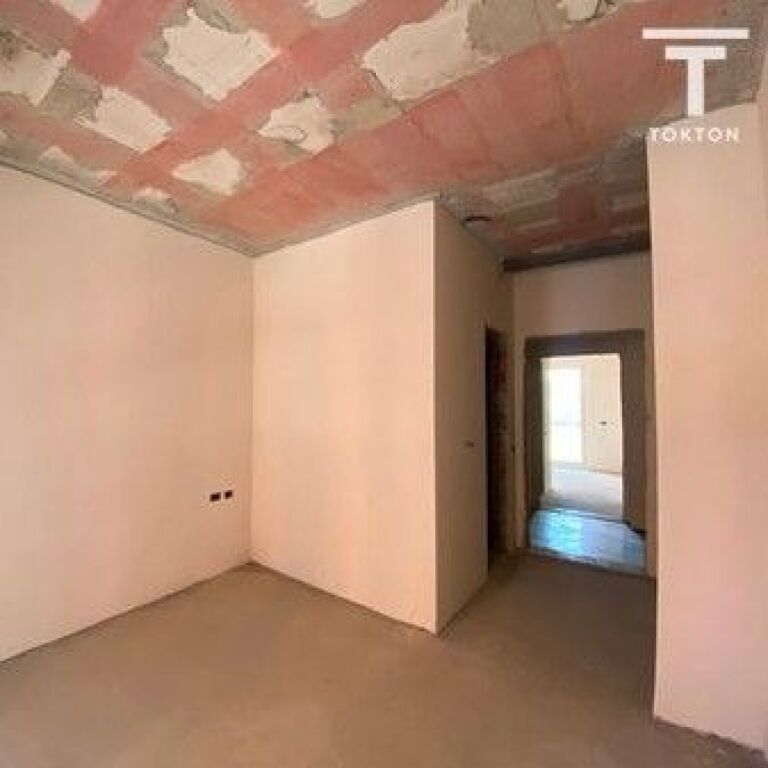 QIRA, AMBIENT BIZNESI, WHITE PALACE RESIDENCE, PASKUQAN