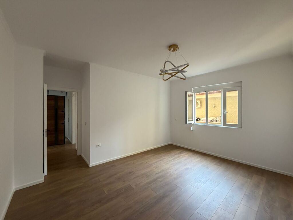 🏡 APPARTAMENTO 1+1 IN VENDITA – VIA DRITAN HOXHA