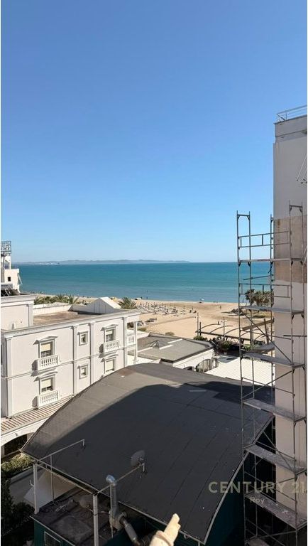 PËR SHITJE APARTAMENT 1+1, LINJA E DYTË ME PAMJE NGA DETI, PLAZHI ILIRIA!