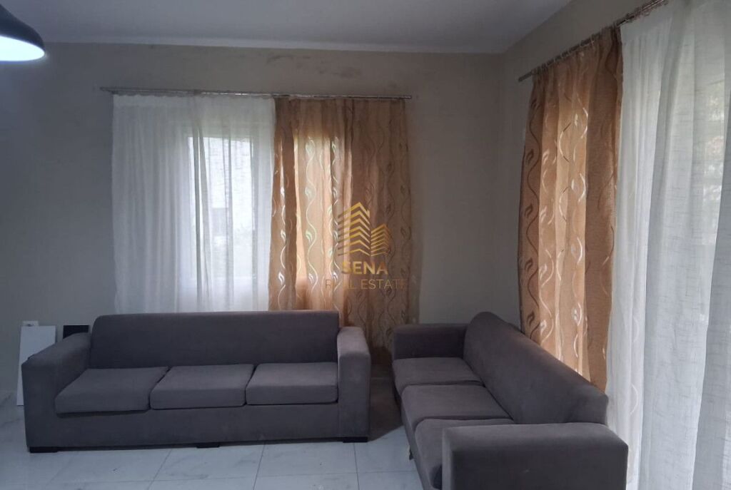 Affitto, Ingresso Privato 3+1+Blk, Via Elbasan, 55.000 Lek/Mese