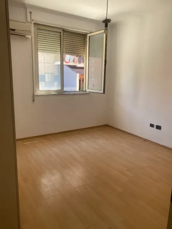 Affitto | Apartament 2 + 1 | Brryli | 700 €/mese