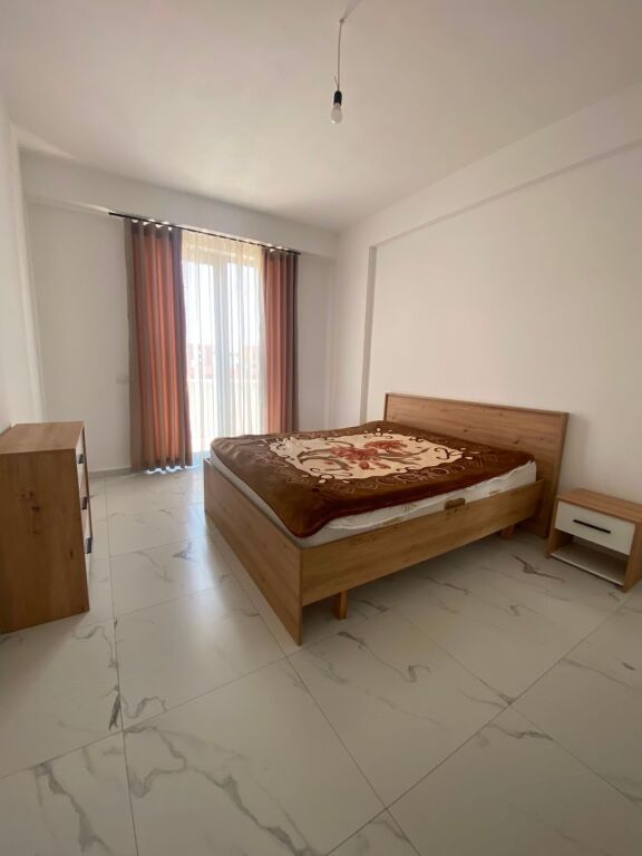 🏡 Appartamento 1+1 in affitto  📍 Astir, accanto a max mart   🏢 7° piano  🛋️ Completamente arredato  🛗 Con ascensore  ➡️ Con balcone  📐 Superficie: 72 m2   💰Prezzo: 40.000 Lek/mese  📩 Per maggiori informazioni o per una visita alla proprietà, contattare: