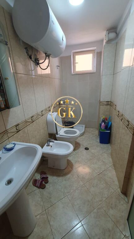 🏡 APARTAMENT ME QERA  PLAZH DURRES VIJE  E PARE