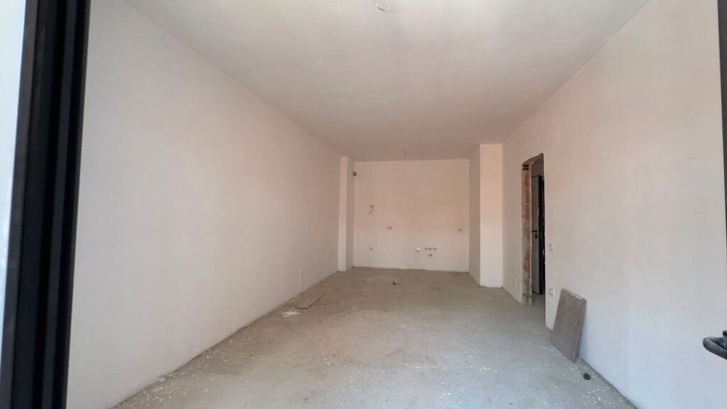 Shitet apartament 2+1+2 tek Unvers City , QTU .