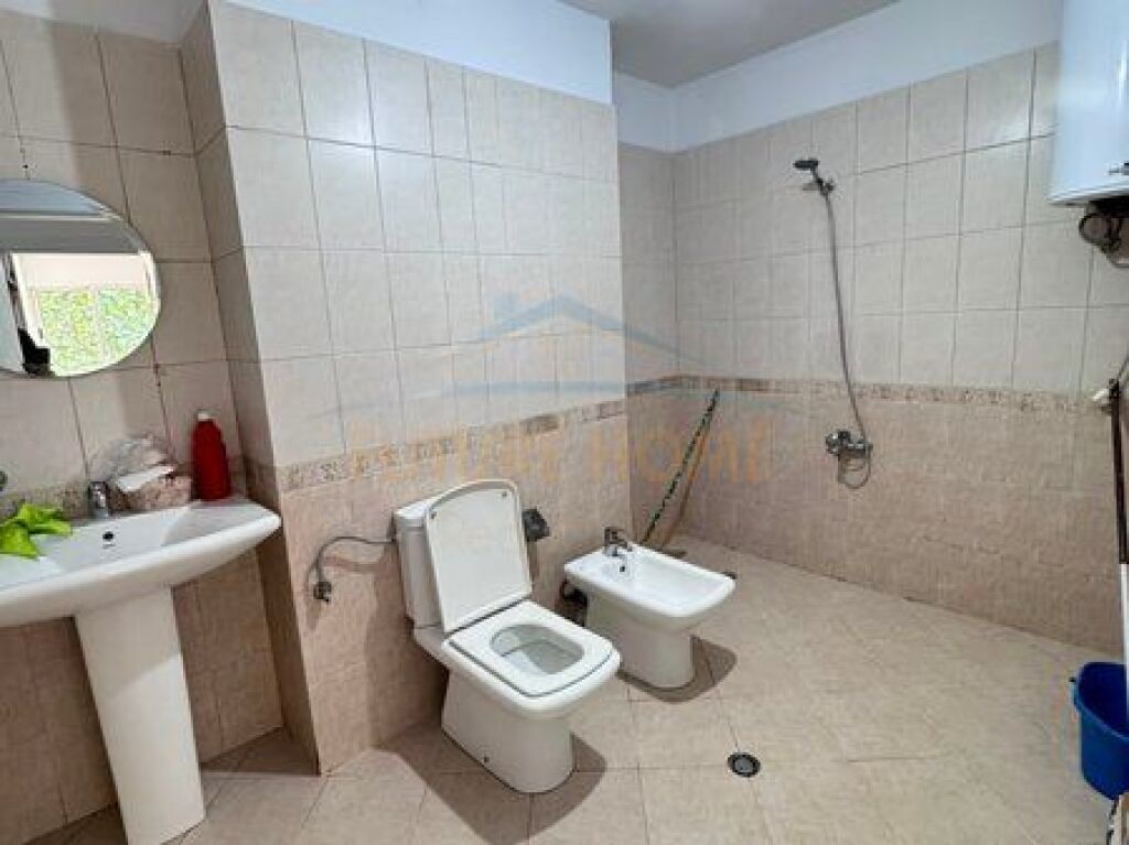 Shitet, Apartament 2+1+2, Don Bosko, Tiranë