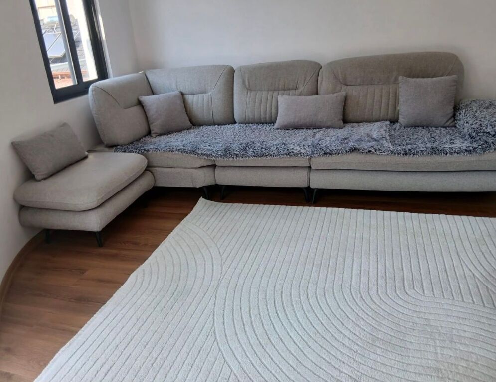 Jepet me qira apartament 2+1 në Fresk!