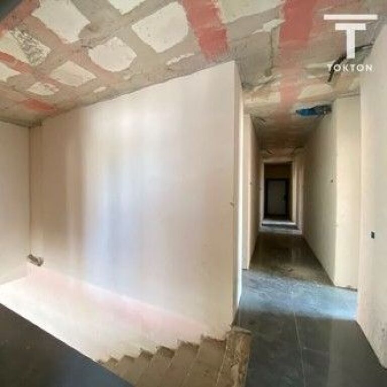 QIRA, AMBIENT BIZNESI, WHITE PALACE RESIDENCE, PASKUQAN