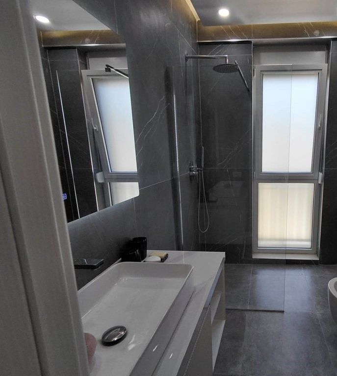 JEPET APARTAMENT 2+1+2 TEK ISH FUSHA!
