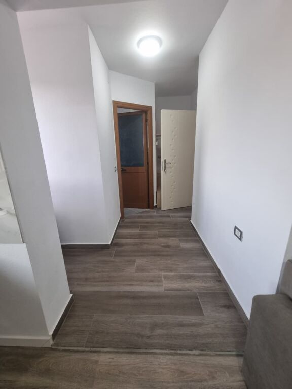 Jepet ap me qera 1+1 📍Ne fillim te Shkozes,   