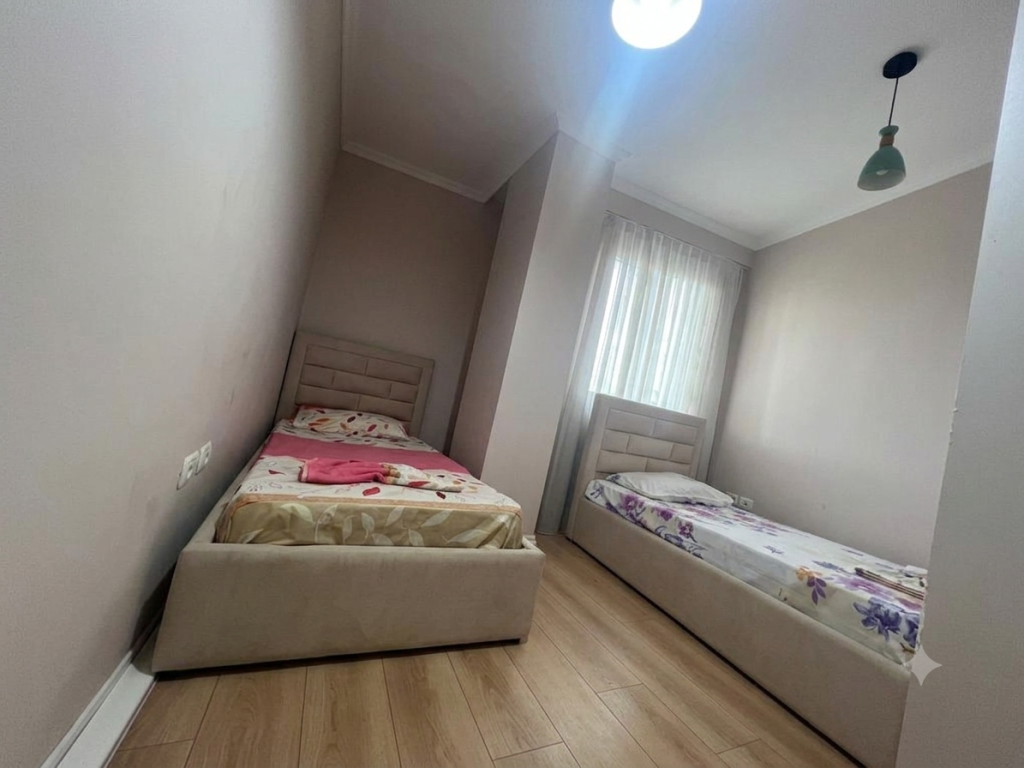 Qera, Apartament 2+1, Misto Mame