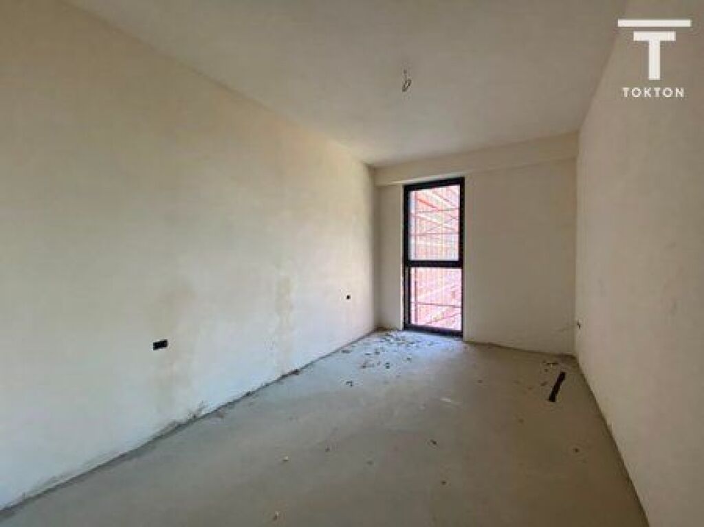 SHITET, APARTAMENT 3+1+2, RIVERSIDE RESIDNECE, RRUGA: "STAVRI THEMELI", TIRANË