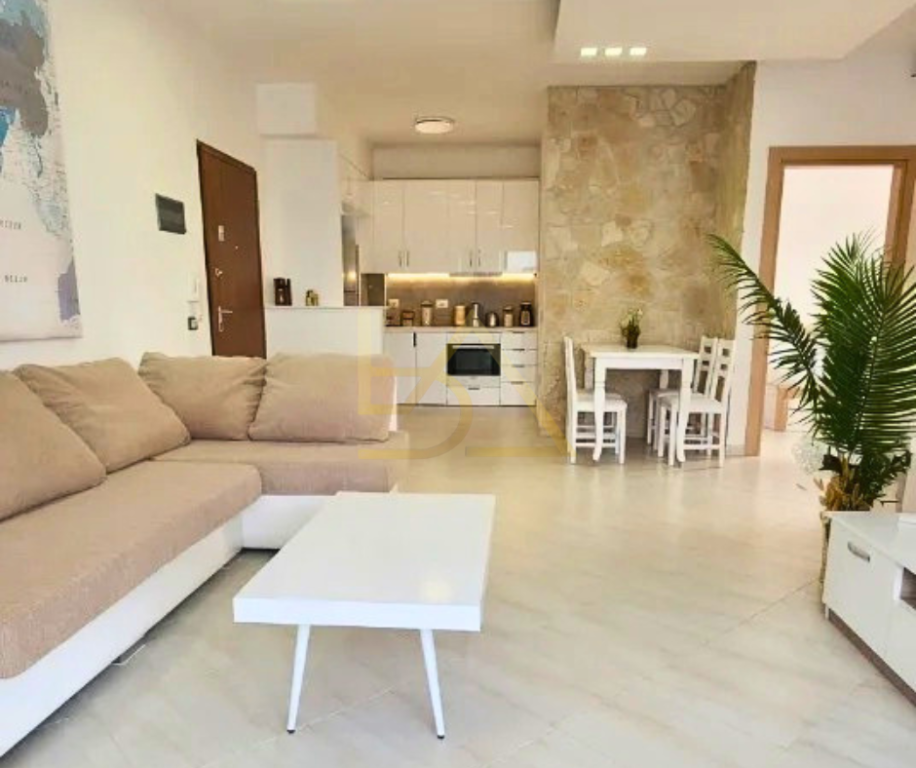 Apartament 3+1 për Shitje – Liqeni i Thatë, Tiranë