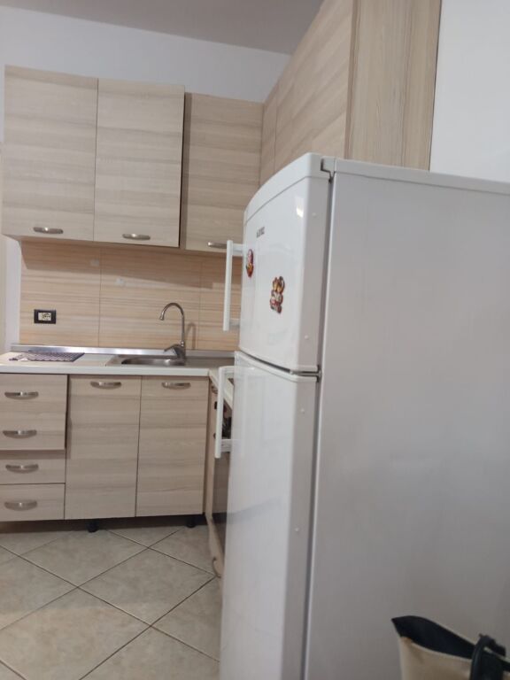 GARSIONERE 25000 LEKE.RRUGA 5 MAJI