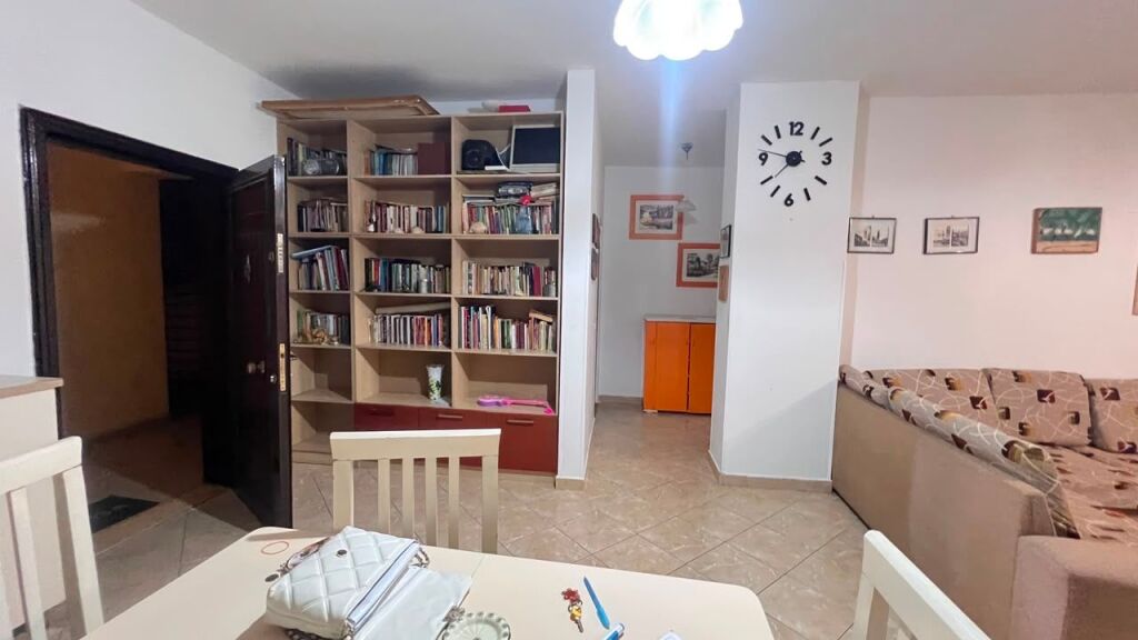 Apartament 2+1 per qera ne fresk prane restorant Fresk !