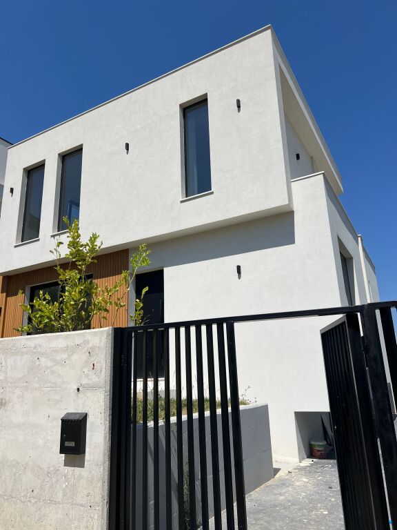 Villa for sale near the Dry Lake