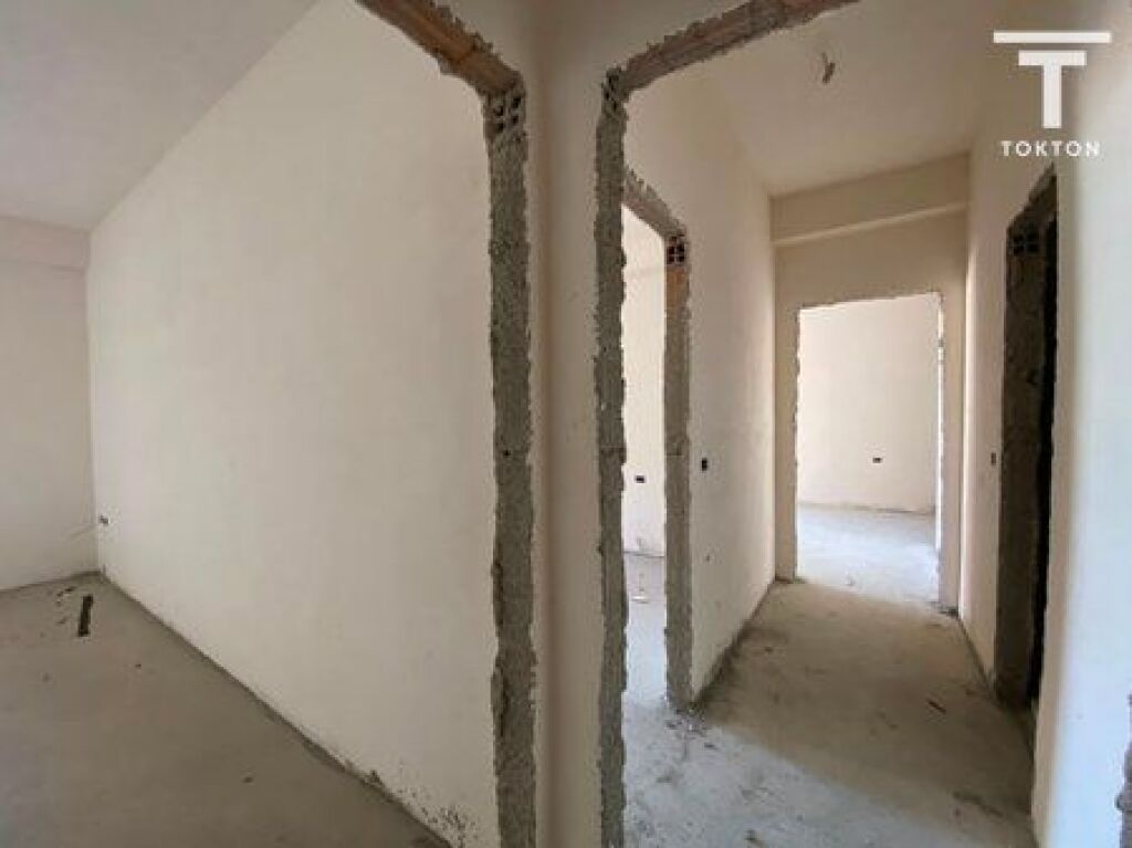 SHITET, APARTAMENT 3+1+2, RIVERSIDE RESIDNECE, RRUGA: "STAVRI THEMELI", TIRANË