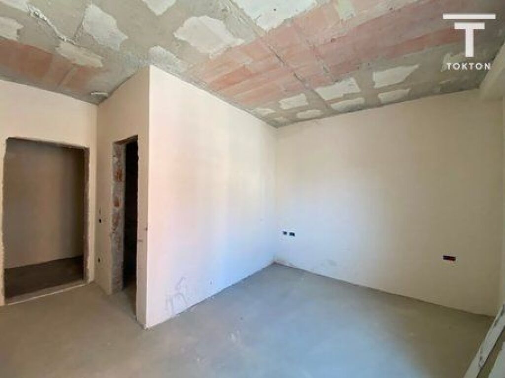 QIRA, AMBIENT BIZNESI, WHITE PALACE RESIDENCE, PASKUQAN