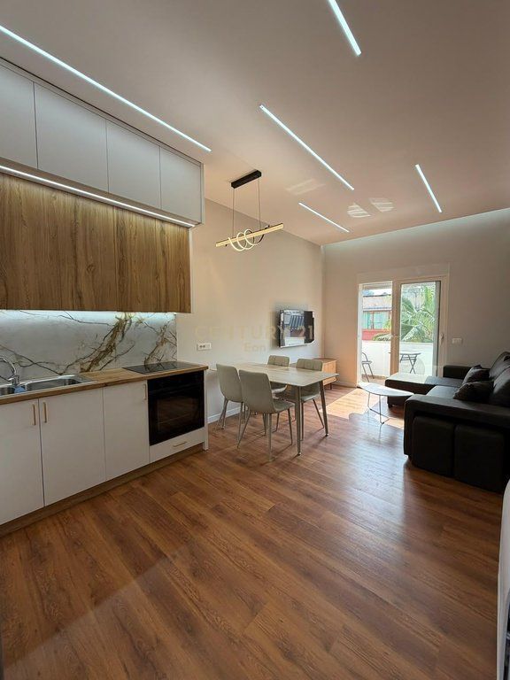 Appartamento 2+1+2 in affitto nel Centro di Durazzo! 700 € /Mese