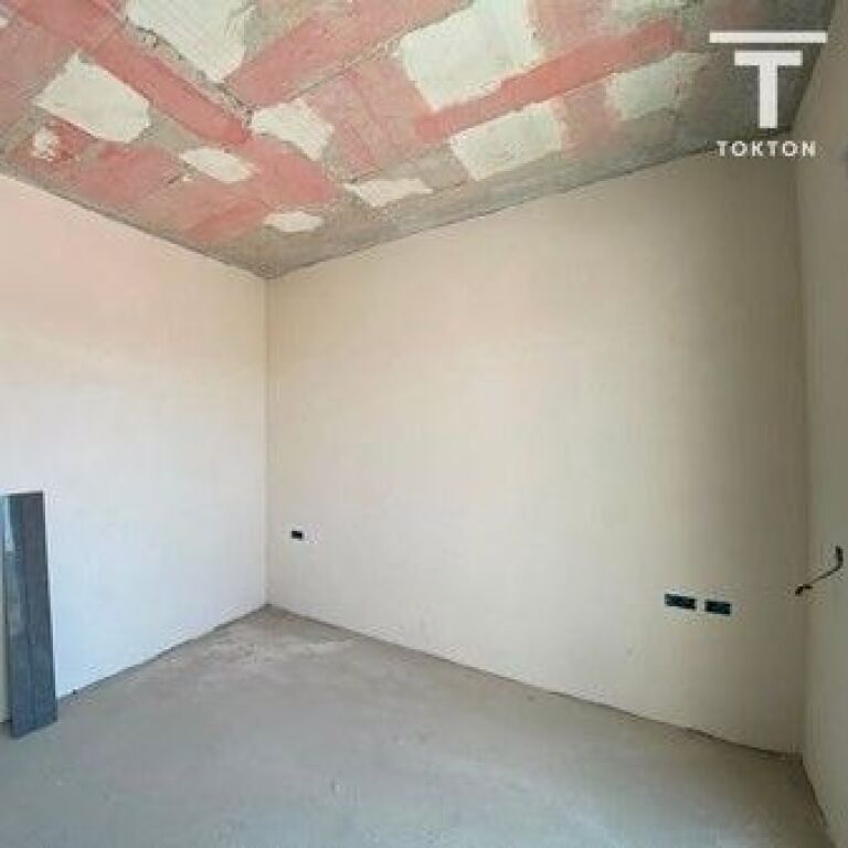 QIRA, AMBIENT BIZNESI, WHITE PALACE RESIDENCE, PASKUQAN