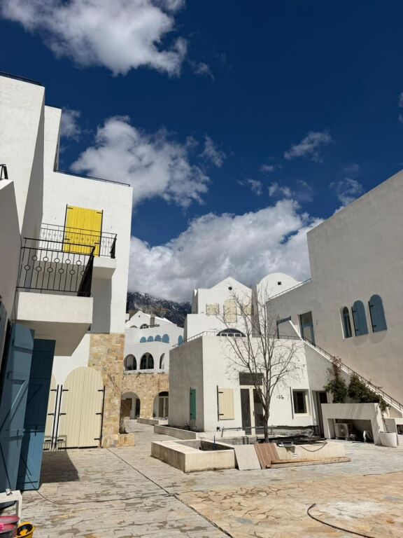 🌊 APARTMENT 2+1 FOR SALE – SANTORINI RESIDENCE, DHËRMI