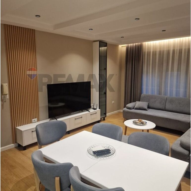 Apartament 3+1 me Qira tek Ish Venue