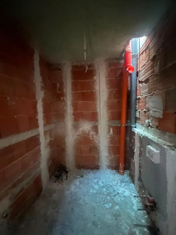 🏡 Shitet Apartament 2+1+2 – Kompleksi Bengasi ✨