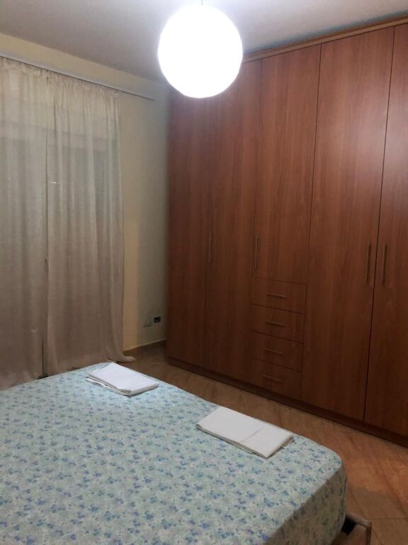 Jepet Me Qera Apartament 1+1+1 Ballkon