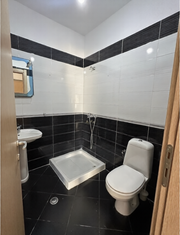 Apartament 3+1+2 me Qira - Misto Mame