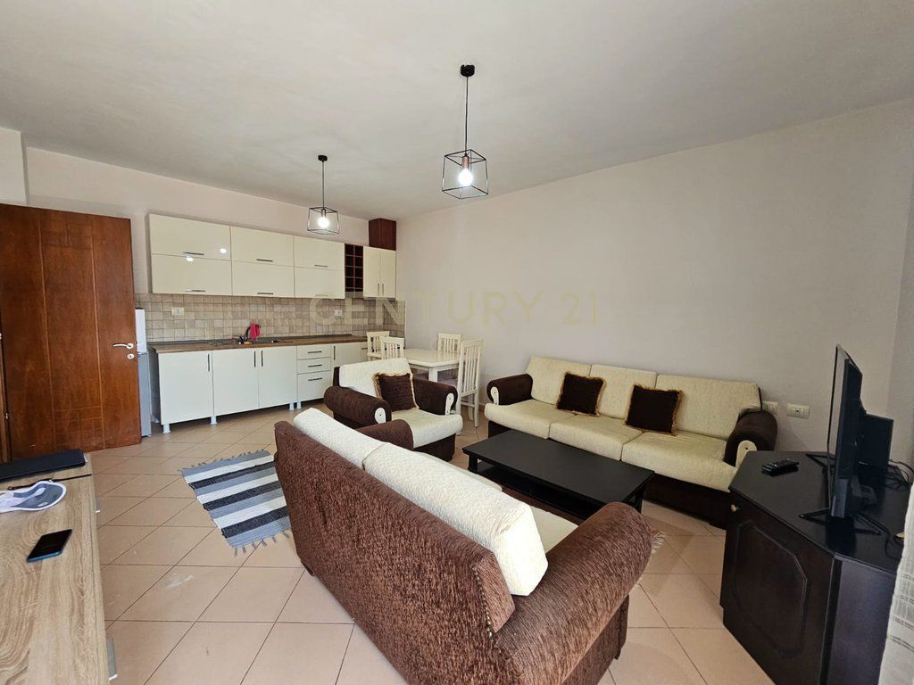 JEPET ME QERA APARTAMENT 2+1+2 TUALETE PRANE RRUGES SE BARRIKADAVE!