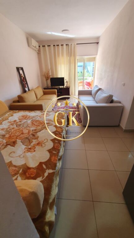 🏡 APARTAMENT ME QERA  PLAZH DURRES VIJE  E PARE