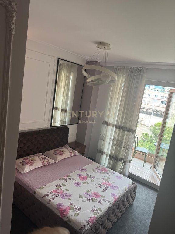 Apartment 3+1+2+2 Parking Spaces for rent at Foleja e Gjelber
