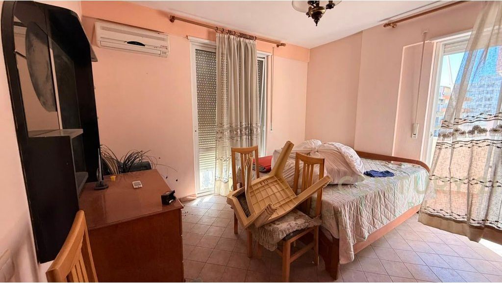 PËR SHITJE APARTAMENT 1+1, LINJA E DYTË ME PAMJE NGA DETI, PLAZHI ILIRIA!