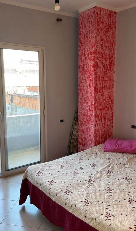 📌 JEPET ME QERA SHTËPI PRIVATE 3+1 – SELITE