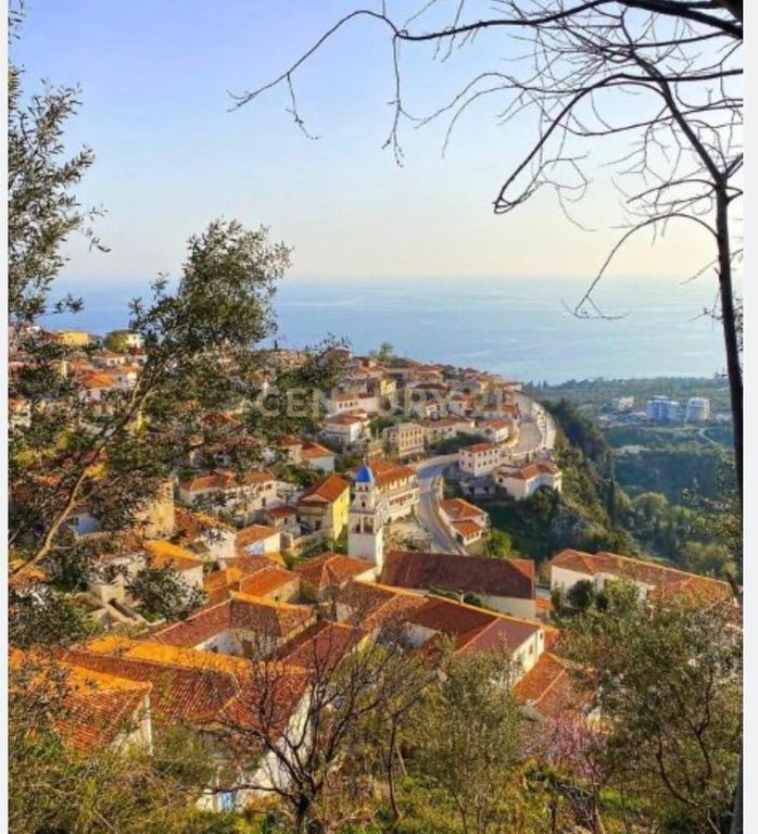 Villa for sale in Dhërmi – Ideal investment opportunity!